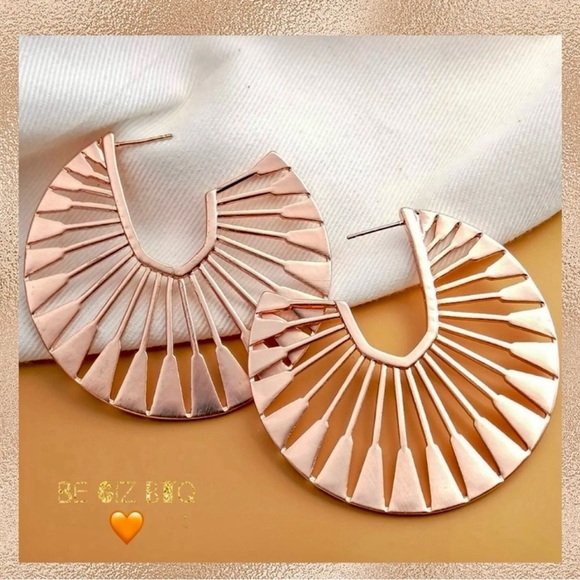 KENDRA SCOTT🆑Special Deals Designer Merchandise-Lowest Price-No Offers-PriceFirm - Picture 1 of 6